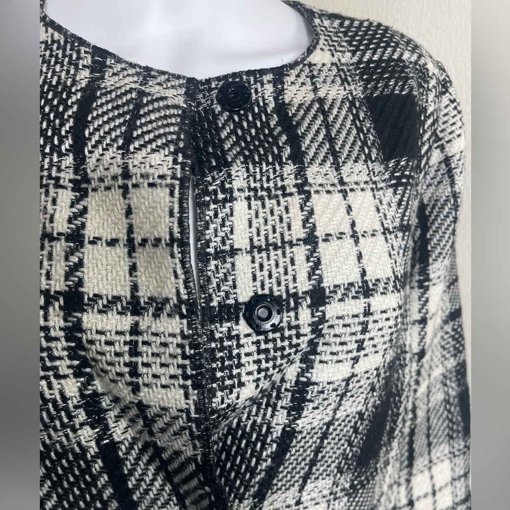 Elegant Black and White Plaid Long Sleeve jacket coat dress - Picture 5 of 10